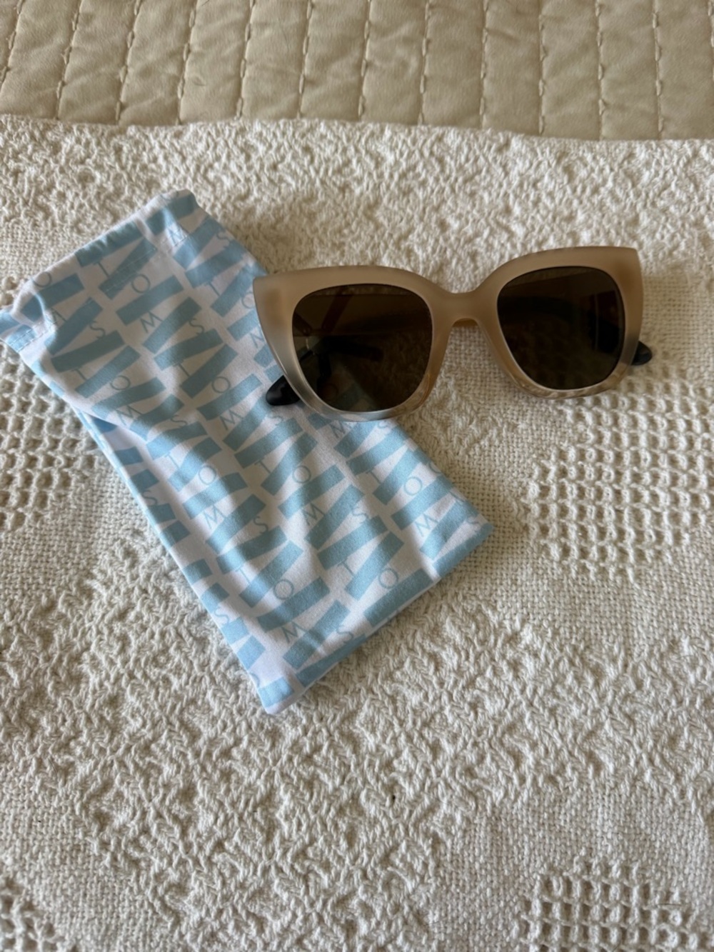 Tom’s Beige Cat-Eye Sunglasses
